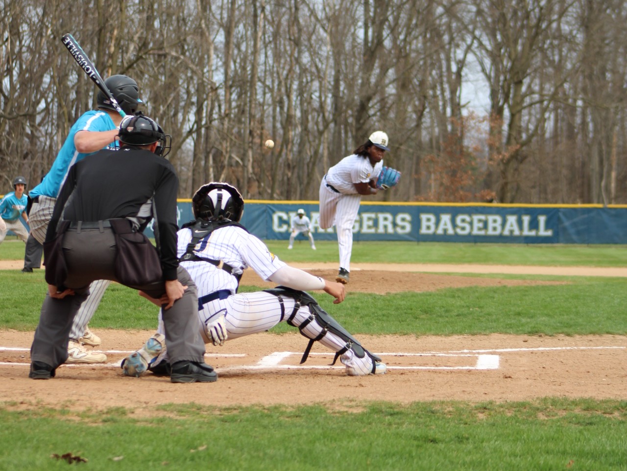 Vikings Earn Weekend Sweep Over Chargers